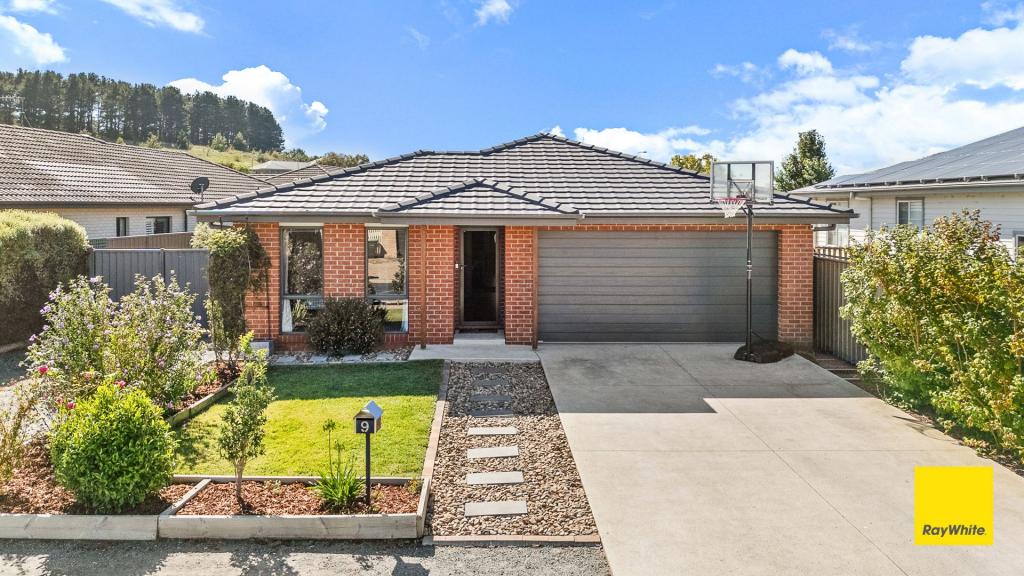 9 Deniston Cct, Bungendore, NSW 2621