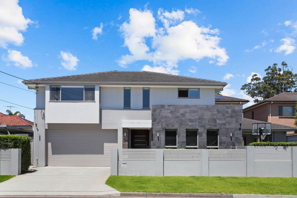 6 First Ave, Toongabbie, NSW 2146