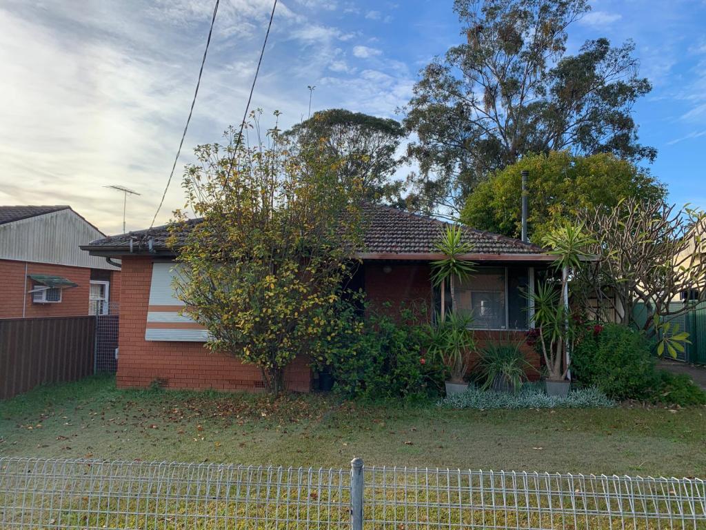 36 Pembroke St, Cambridge Park, NSW 2747