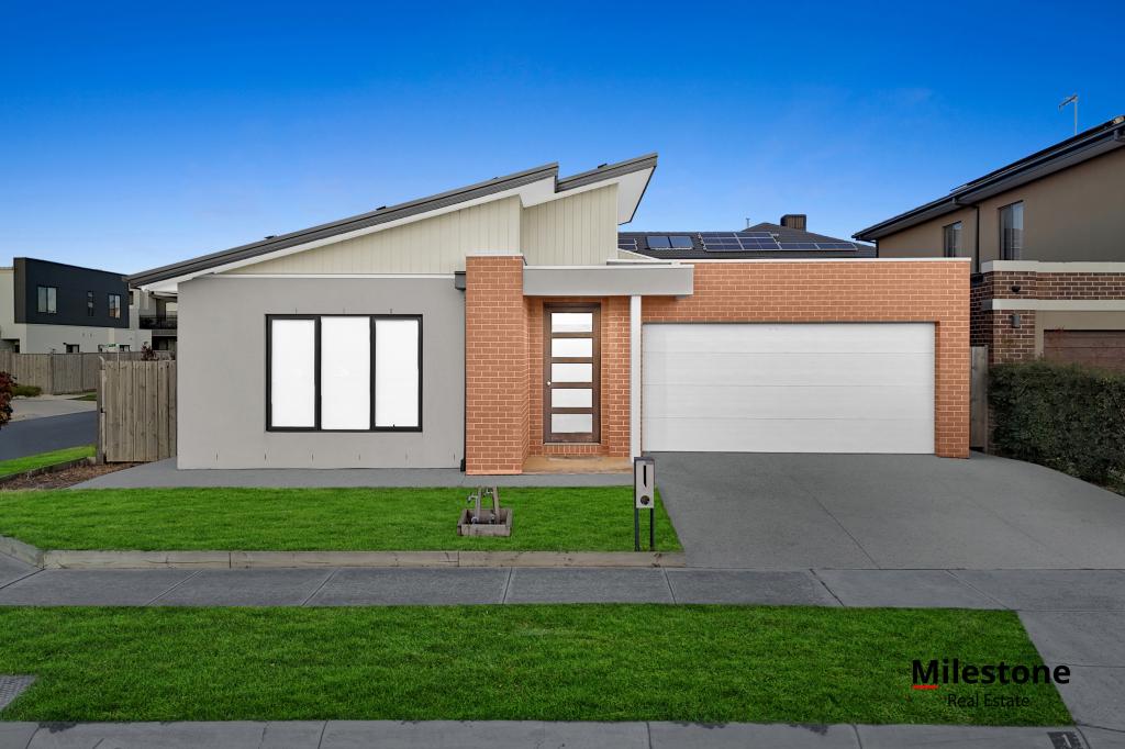 1 Pedro St, Clyde North, VIC 3978
