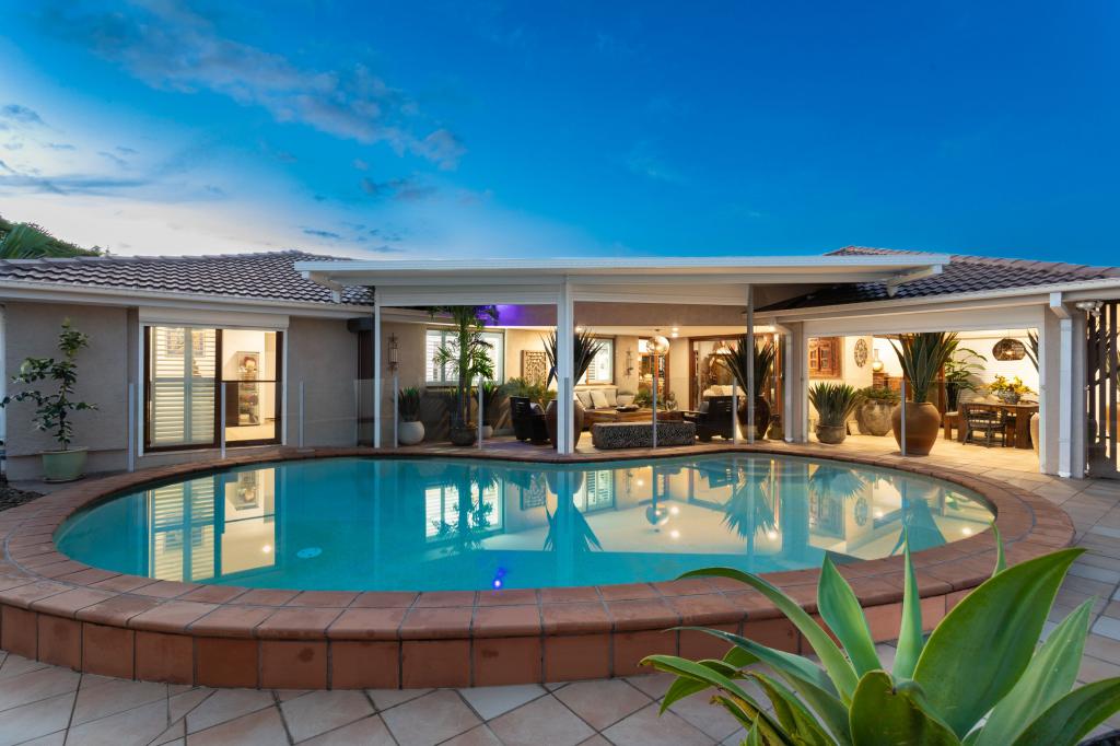 5 Emu Ct, Bundall, QLD 4217