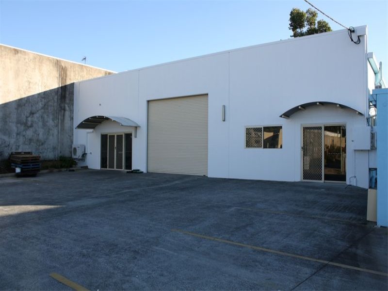 15 MANUFACTURER DR, MOLENDINAR, QLD 4214