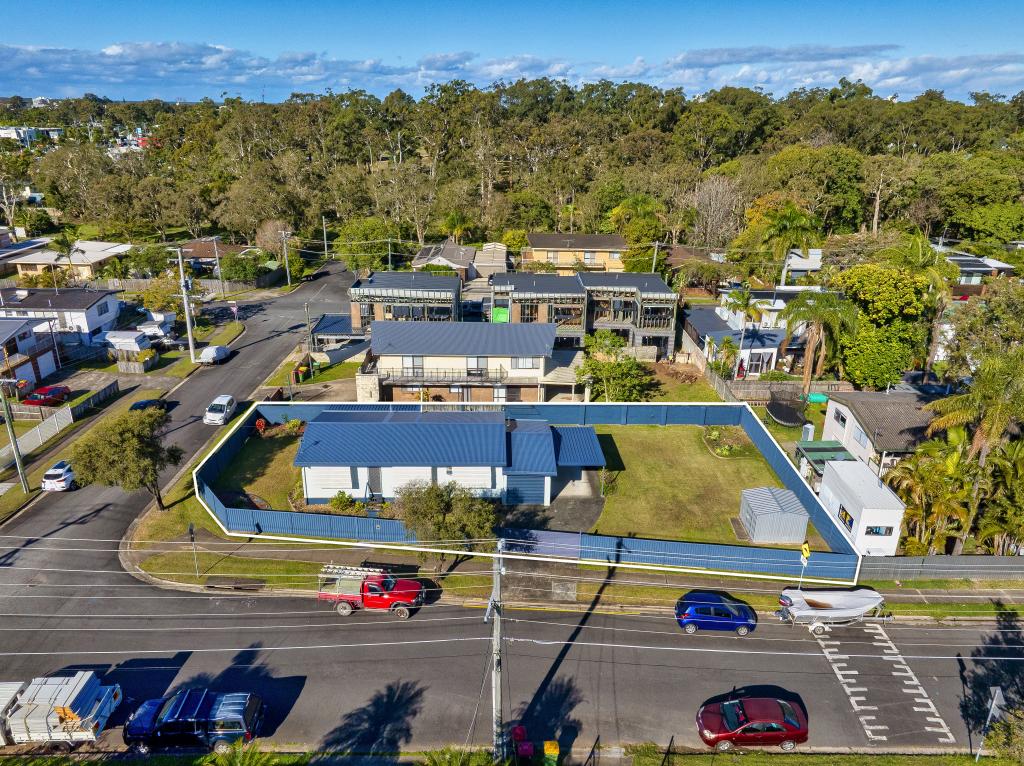 19 Hepworth St, Arundel, QLD 4214