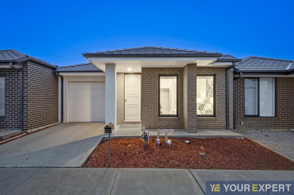 54 Reef Cct, Clyde, VIC 3978