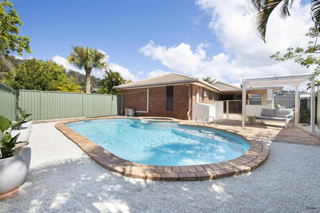 54 Bienvenue Dr, Currumbin Waters, QLD 4223