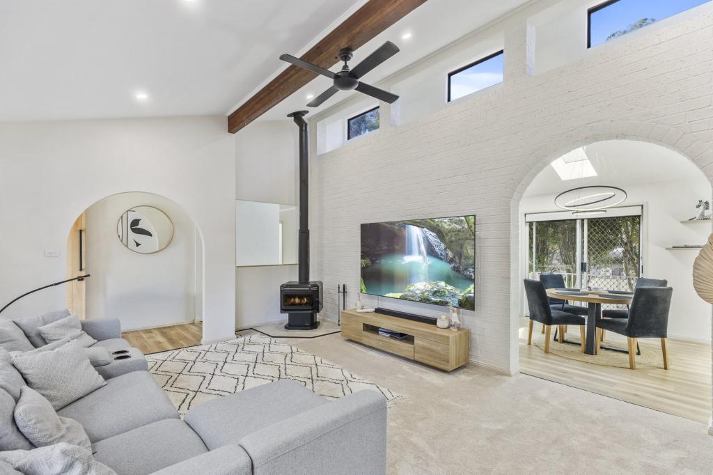 5 Damien Cl, Chittaway Point, NSW 2261