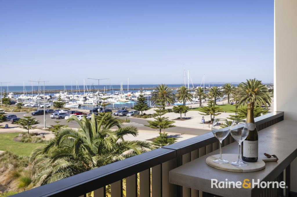 211/33 Quay Bvd, Werribee South, VIC 3030
