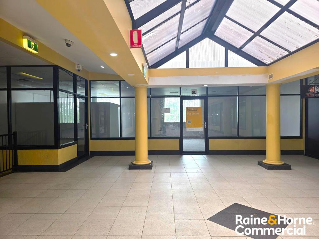 Shop 5a & B, 127 Macquarie Rd, Springwood, NSW 2777