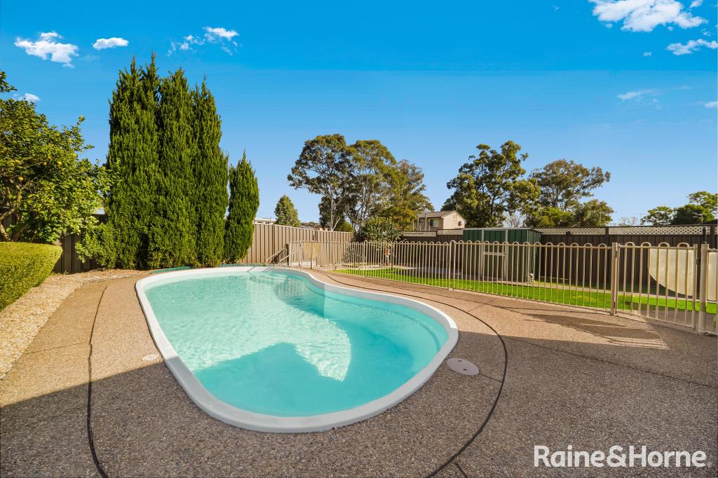 25 Koala Ave, Ingleburn, NSW 2565