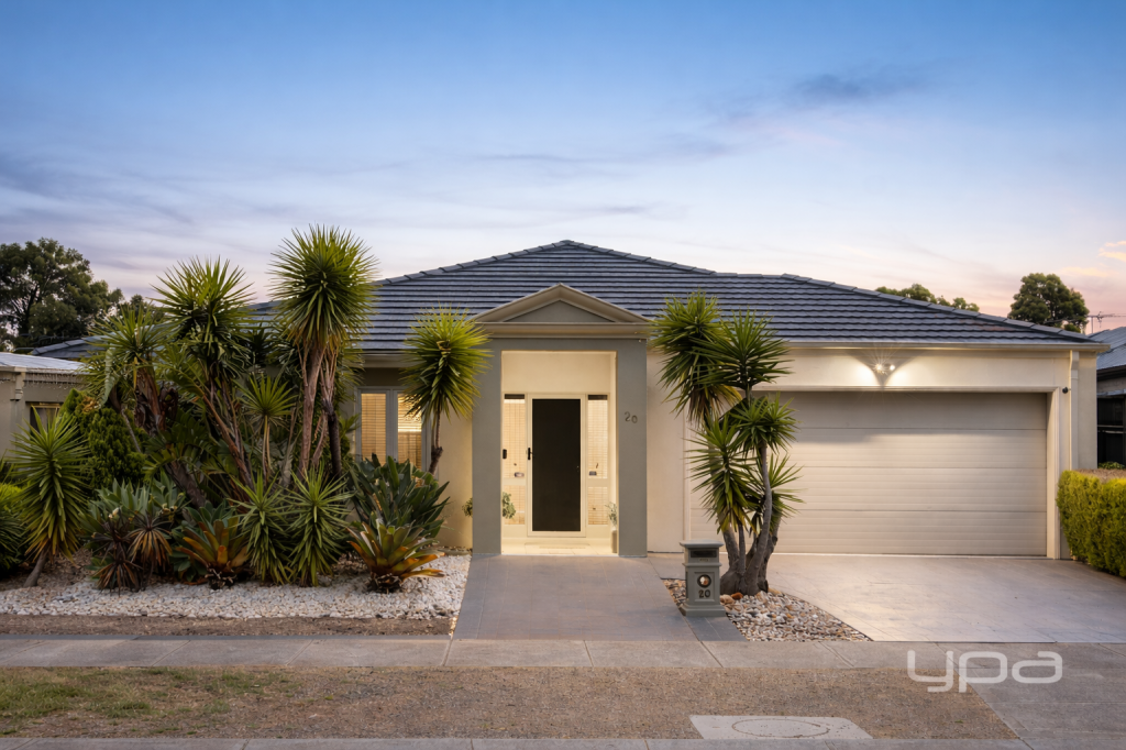 20 FENNEL DR, POINT COOK, VIC 3030
