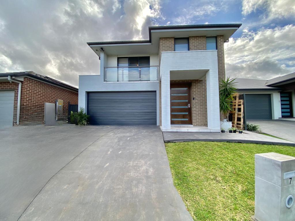 7 Landon St, Spring Farm, NSW 2570