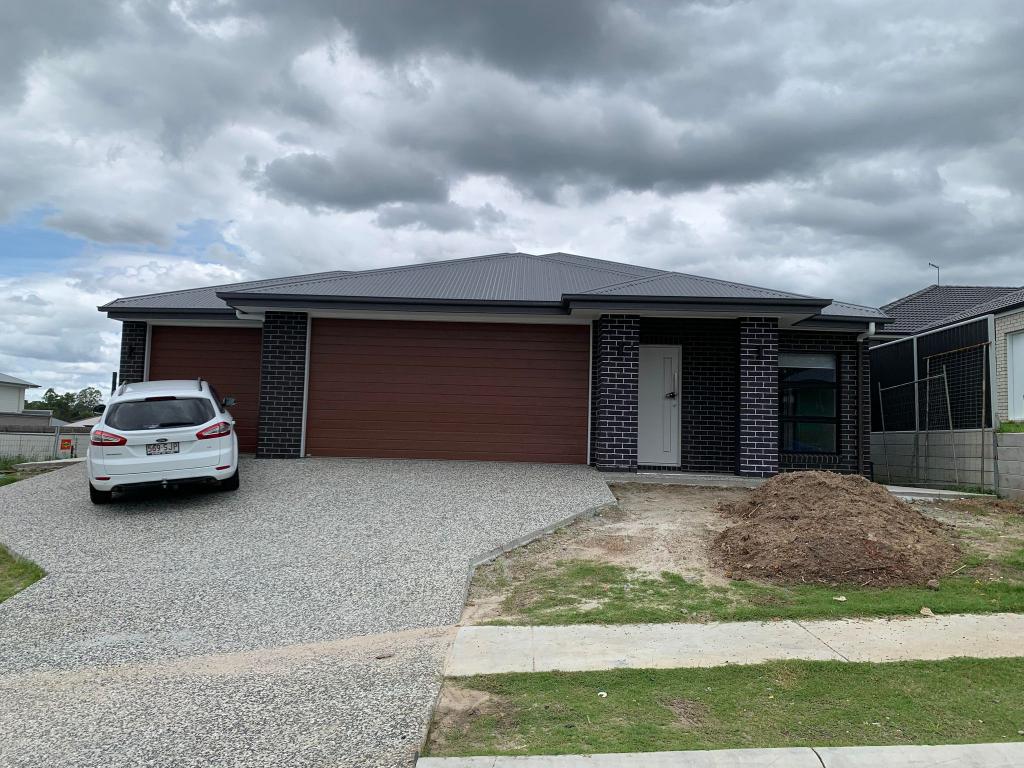 26b Mounthill St, Hillcrest, QLD 4118