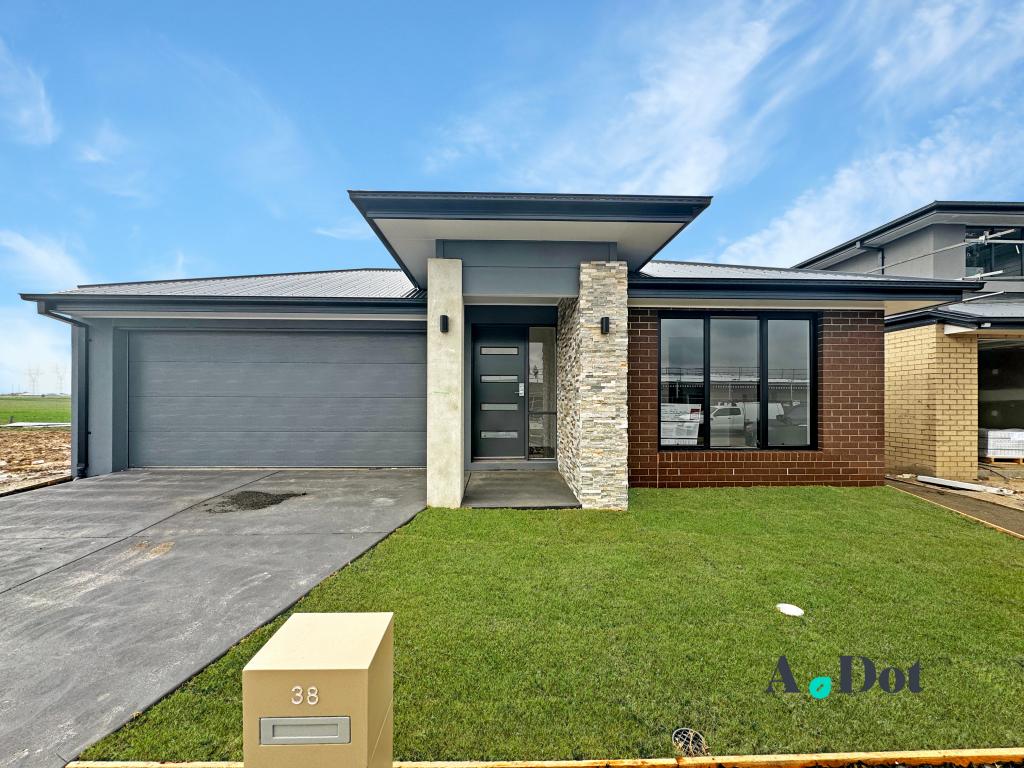 38 Sovereign Ave, Clyde North, VIC 3978