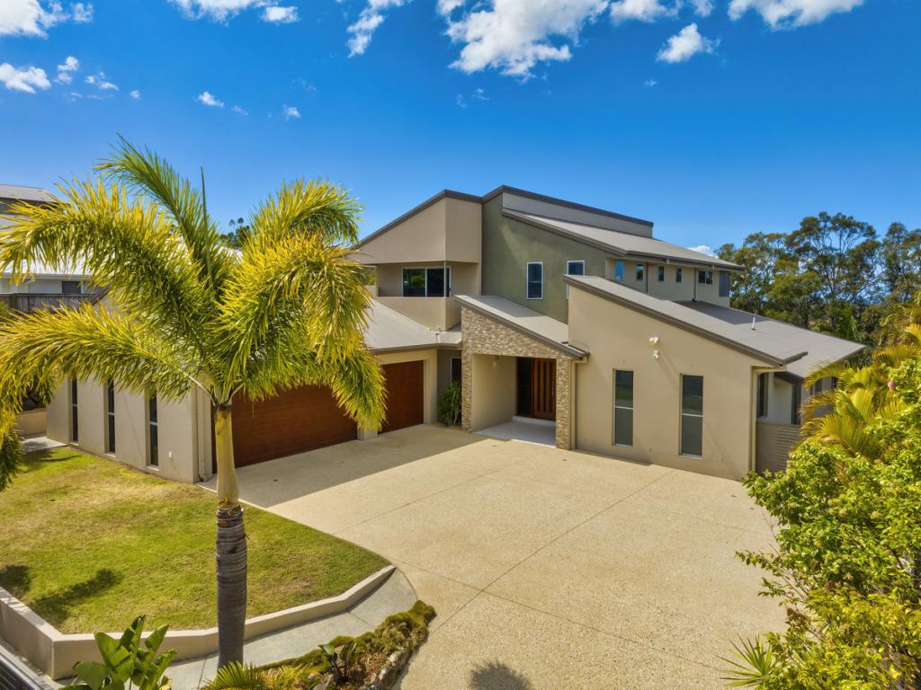 11 Salvado Dr, Pacific Pines, QLD 4211
