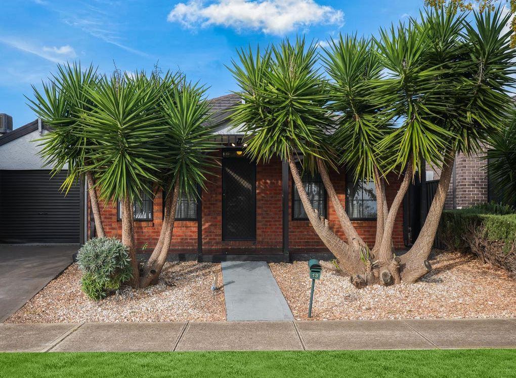 13 Insley Way, Caroline Springs, VIC 3023