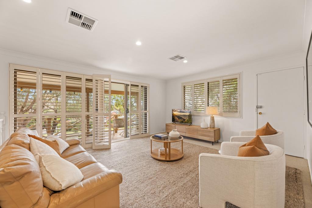 13 Hobart Pl, Illawong, NSW 2234