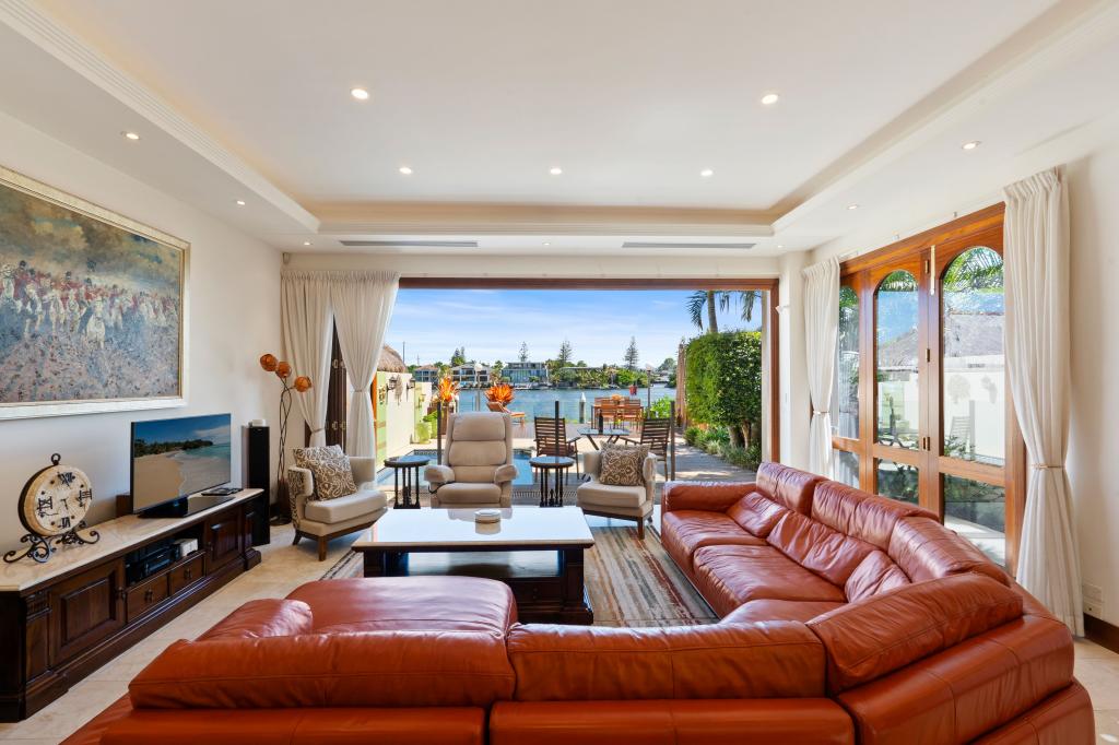 2/6 Sunset Bvd, Surfers Paradise, QLD 4217