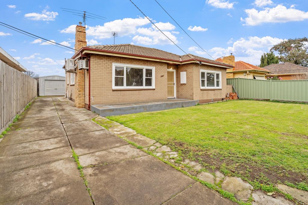 22 Collenso St, Sunshine West, VIC 3020