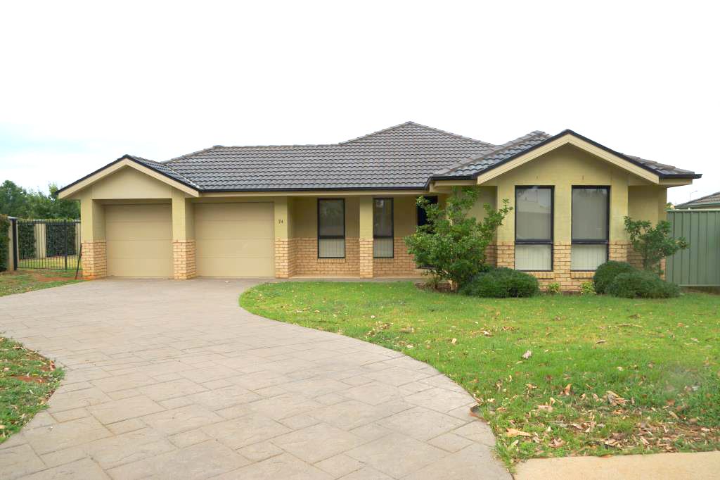 74 Sheraton Rd, Dubbo, NSW 2830