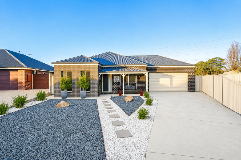 19 Baxter Ct, Lavington, NSW 2641