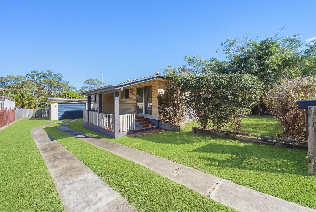 8 Dalton St, Clinton, QLD 4680