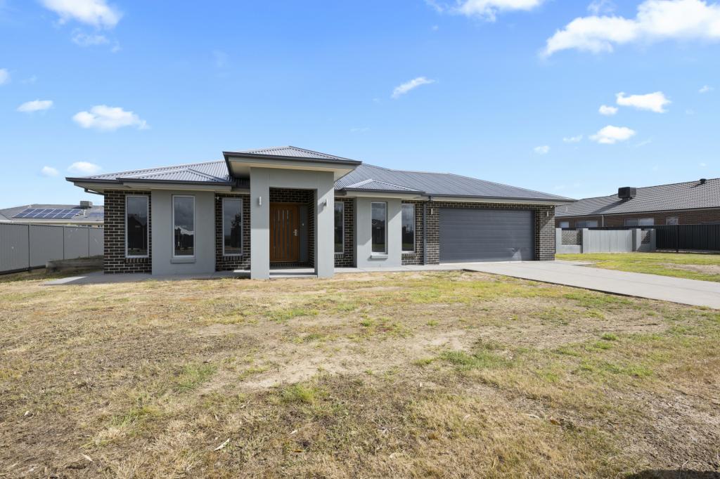 30 Maxwell St, Cardigan, VIC 3352
