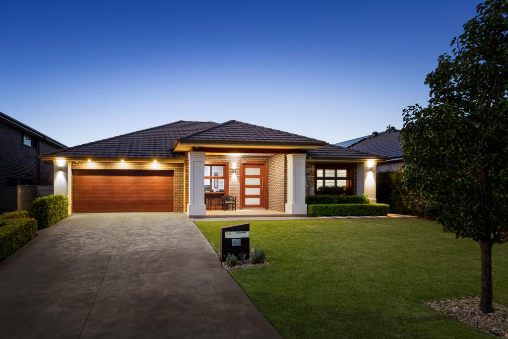 32 Castlemaine Cct, Harrington Park, NSW 2567