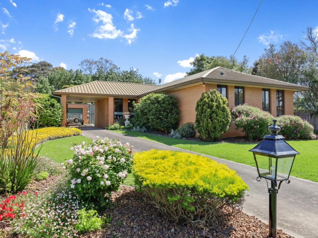 11 Russell St, Macarthur, VIC 3286