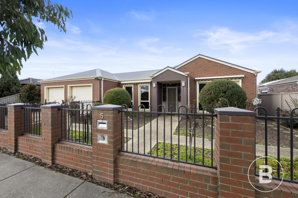 5 Deakin Dr, Delacombe, VIC 3356