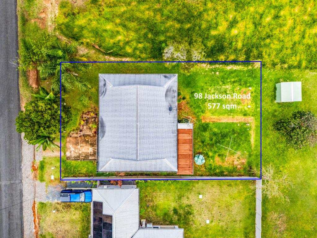 98 Jackson Rd, Russell Island, QLD 4184