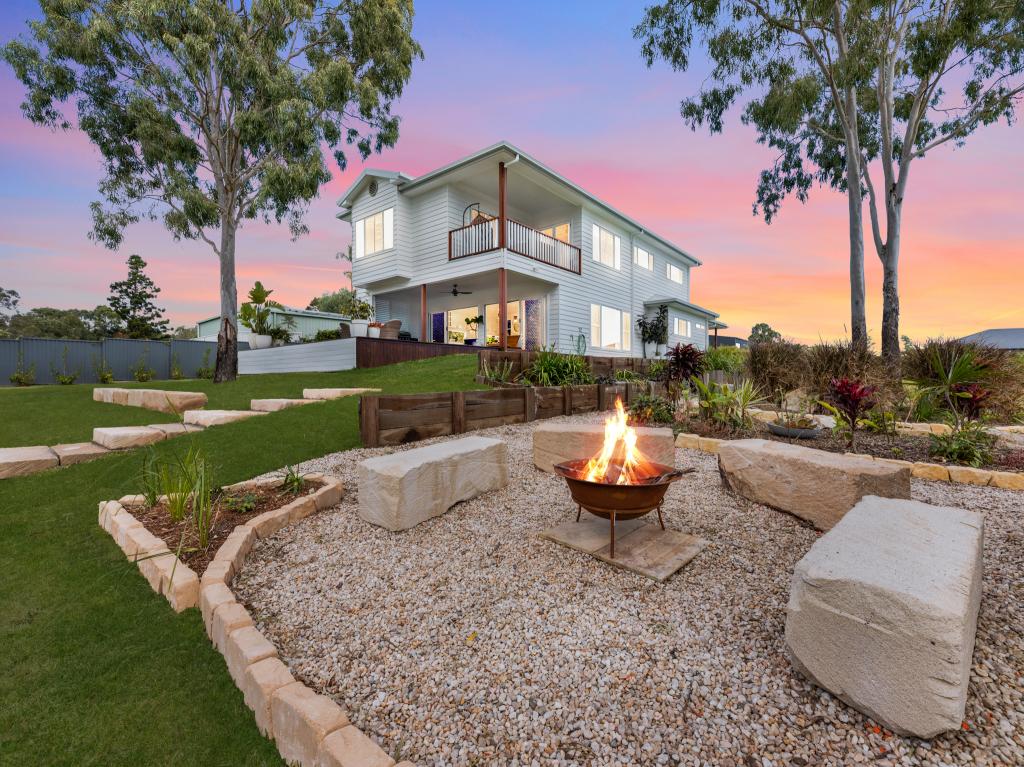 40 Waters Edge Dr, Craignish, QLD 4655