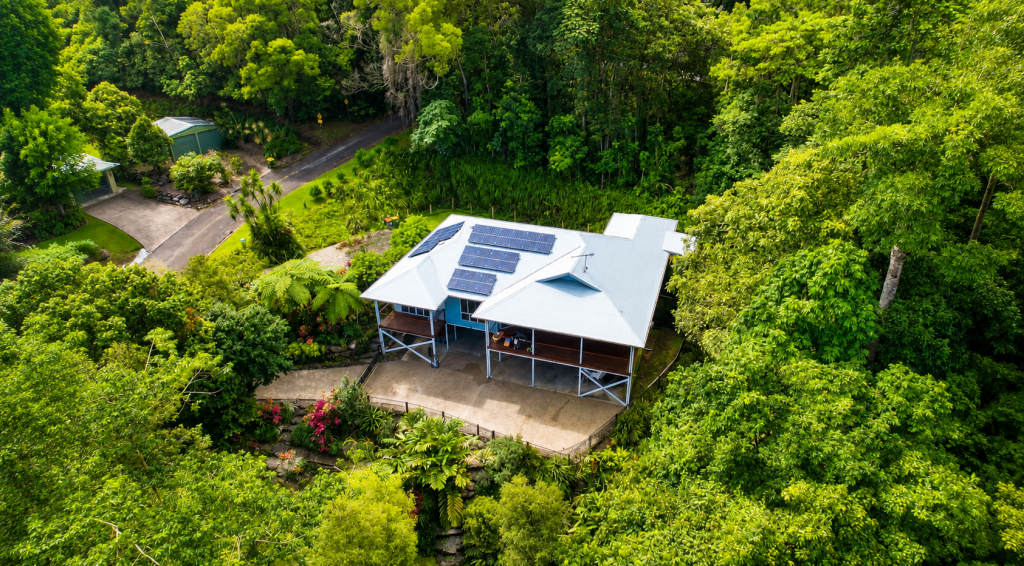 2-4 Leafy Cl, Redlynch, QLD 4870