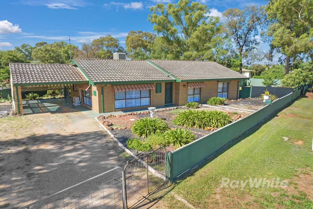 12 Gray St, Rochester, VIC 3561
