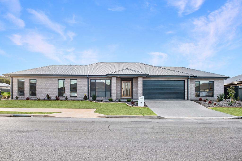 61 Gillmartin Dr, Griffith, NSW 2680