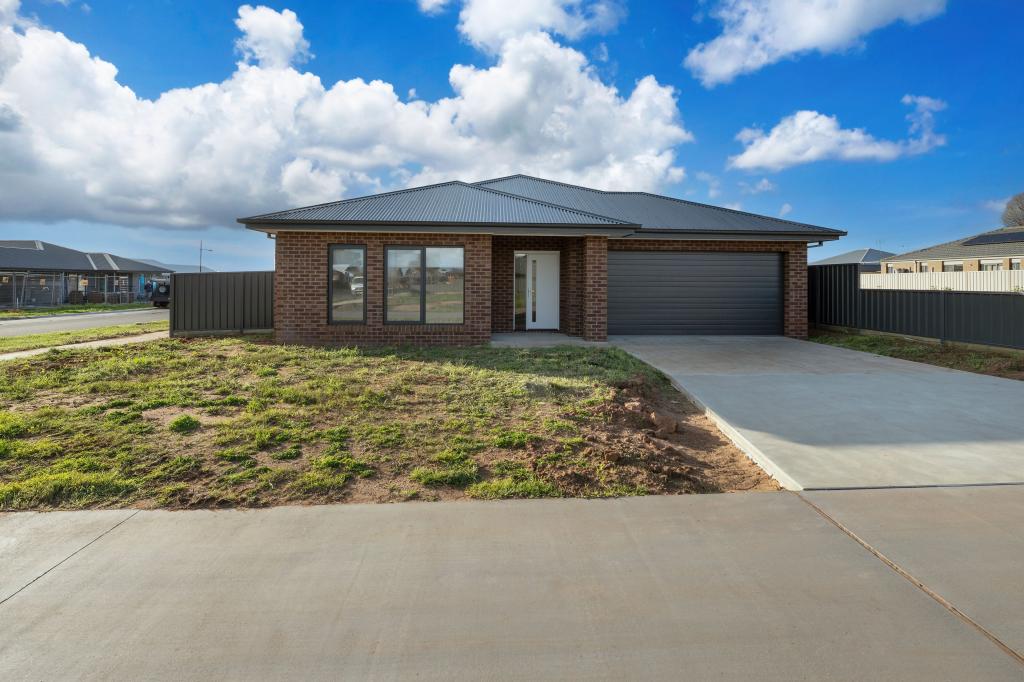 12 Stringybark Dr, Swan Hill, VIC 3585