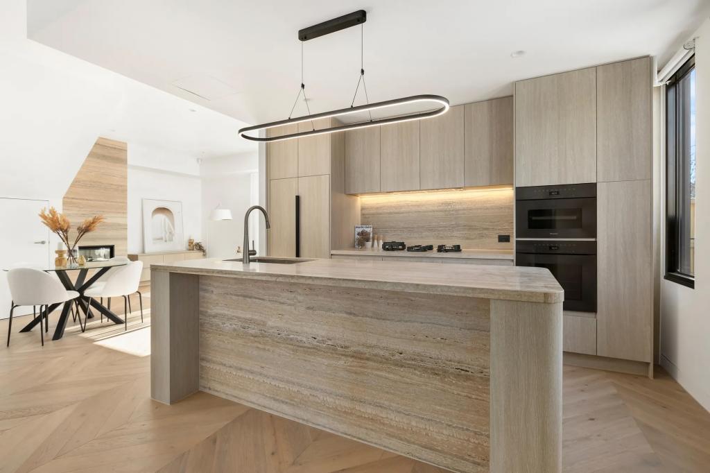 Contact agent for address, HAMPTON, VIC 3188