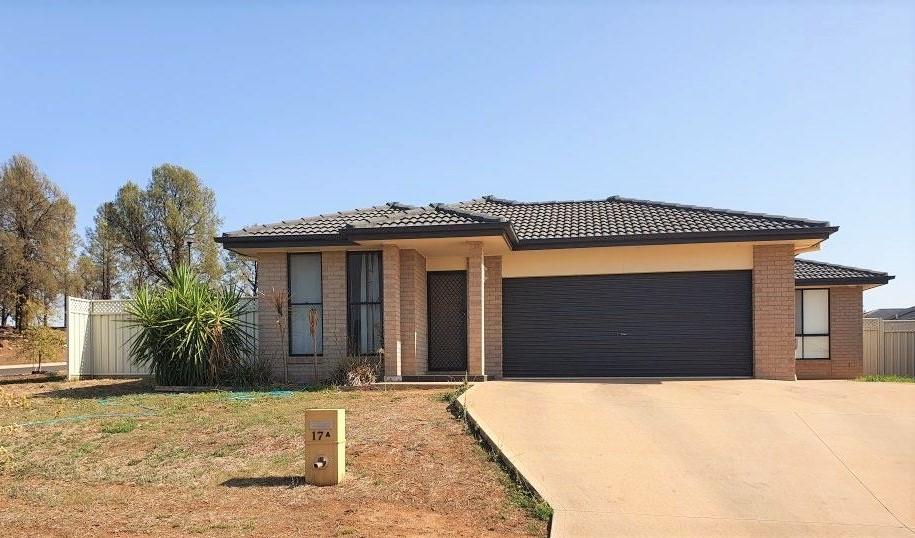 17a Ellenborough Ave, Dubbo, NSW 2830