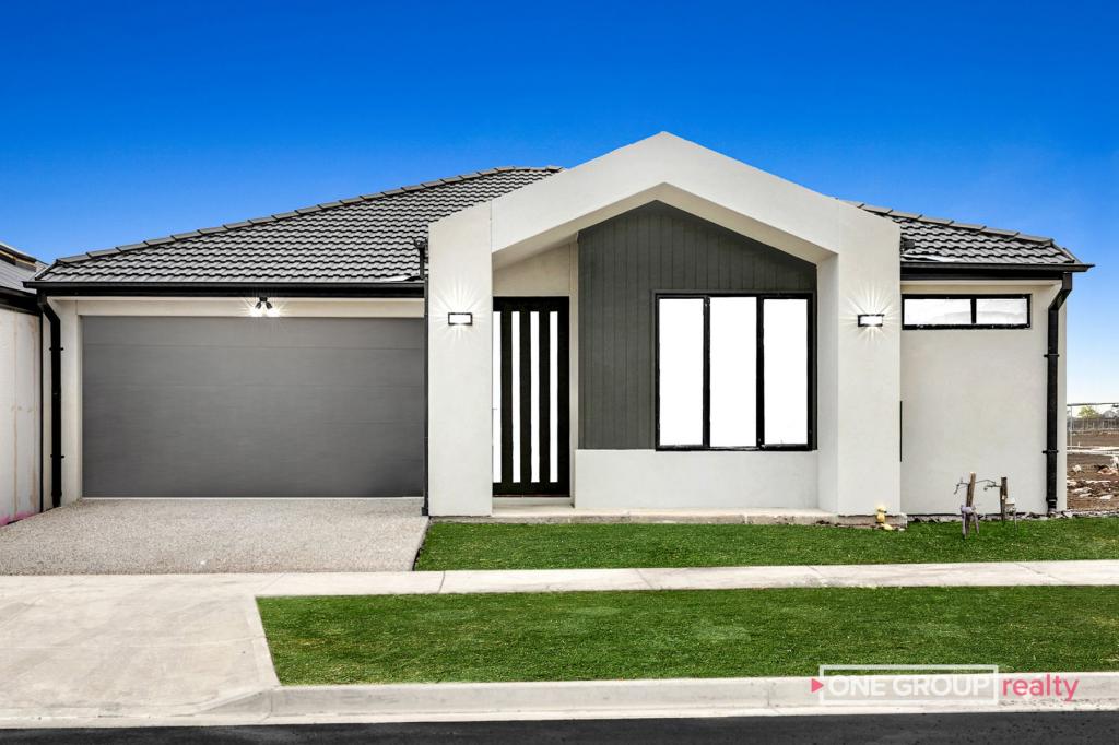 4 CASTLEGROVE RD, WOLLERT, VIC 3750