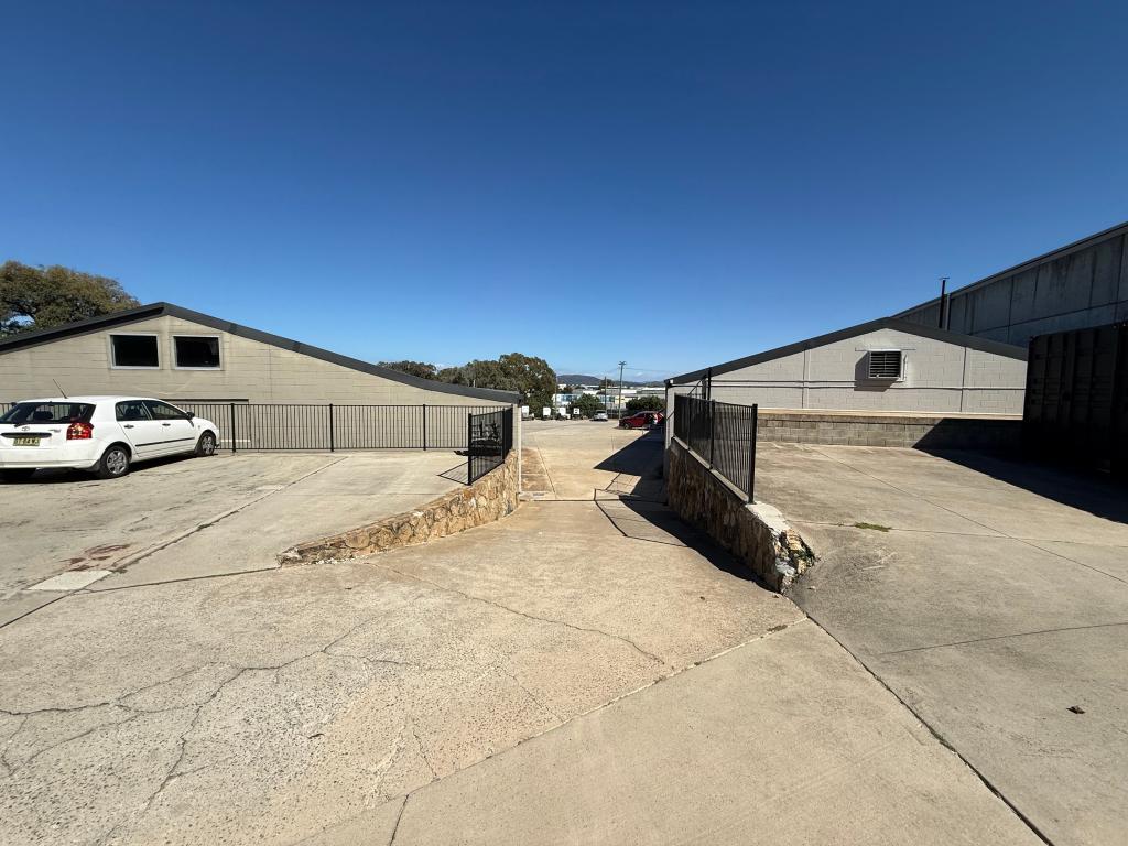 YARD/17 DALY ST, QUEANBEYAN WEST, NSW 2620