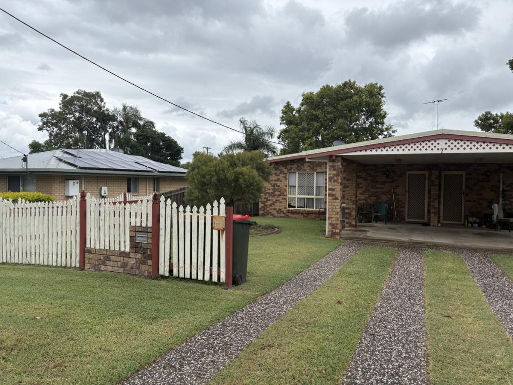 2/7 Orr Ave, Kawana, QLD 4701