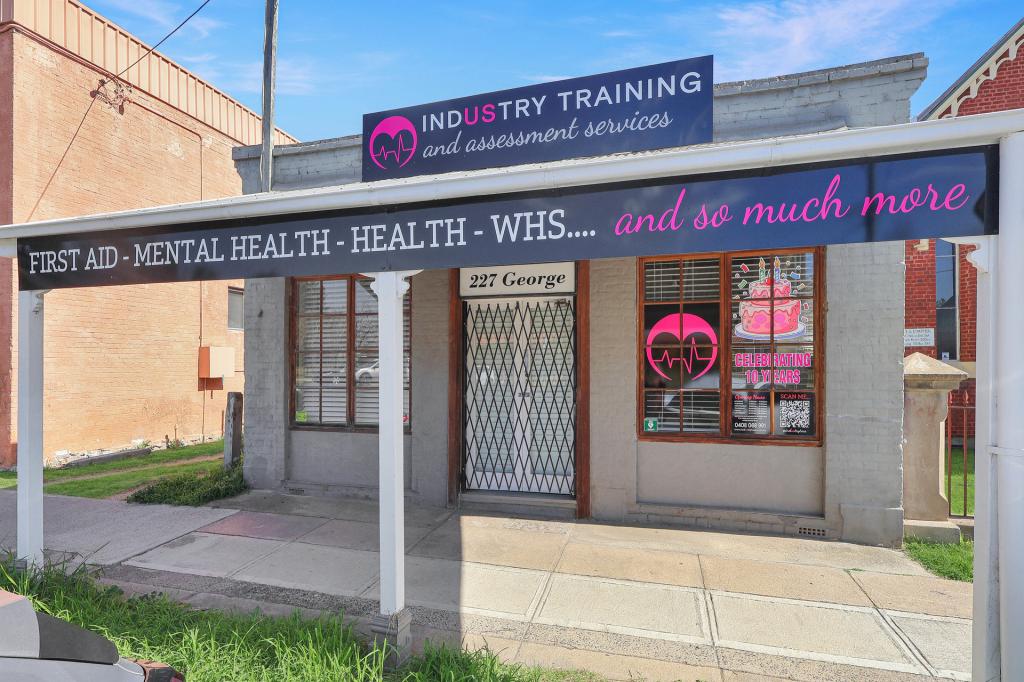 227A GEORGE ST, BATHURST, NSW 2795