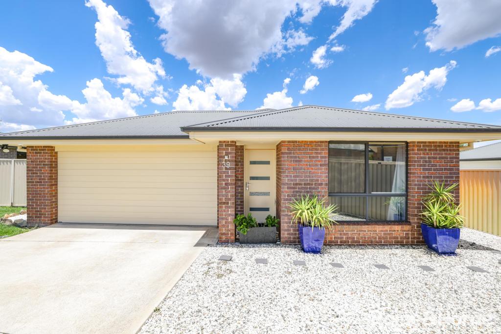 39 Amber Cl, Kelso, NSW 2795