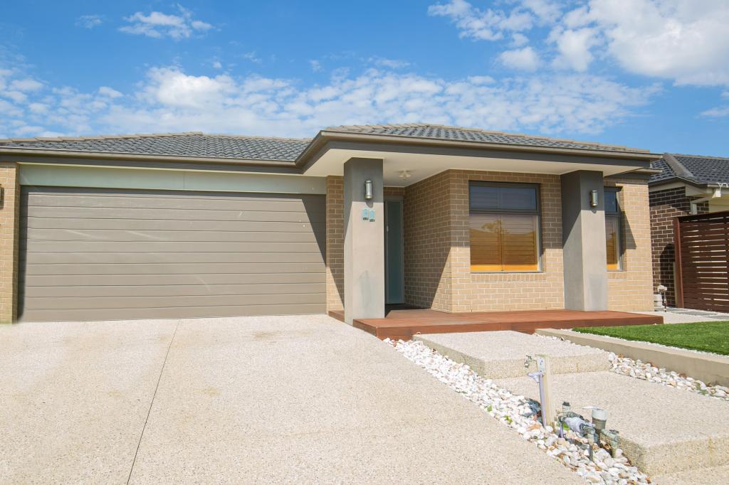 41 Chantenay Pde, Cranbourne North, VIC 3977