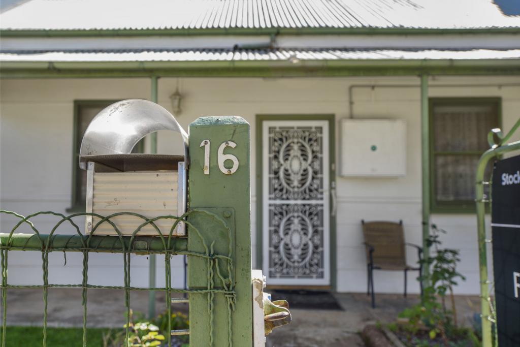 16 Reef St, Wedderburn, VIC 3518