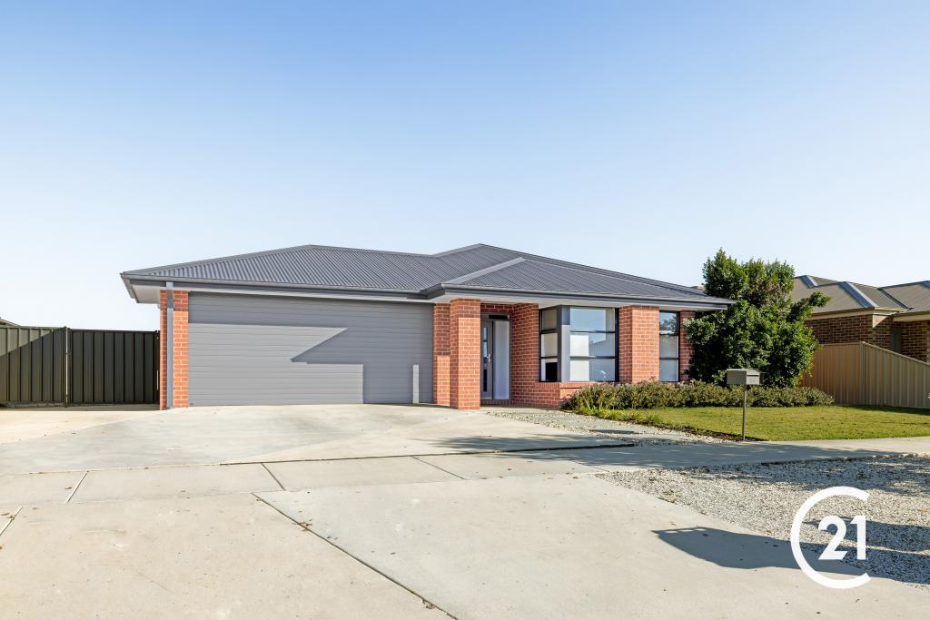 64 MAGNOLIA DR, ECHUCA, VIC 3564