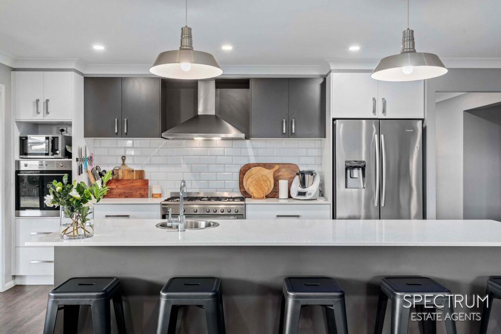 14 Whitefield St, Glenvale, QLD 4350