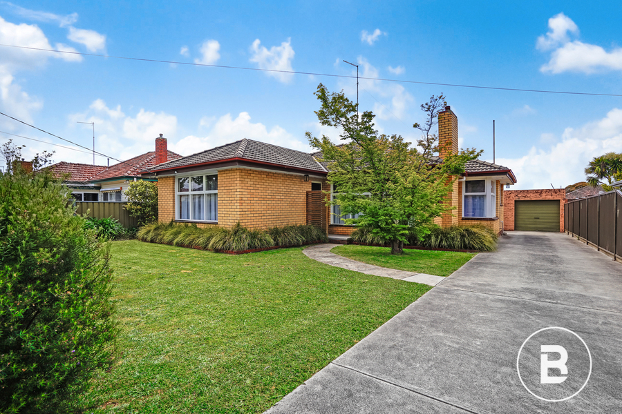 10 Grammar St, Wendouree, VIC 3355