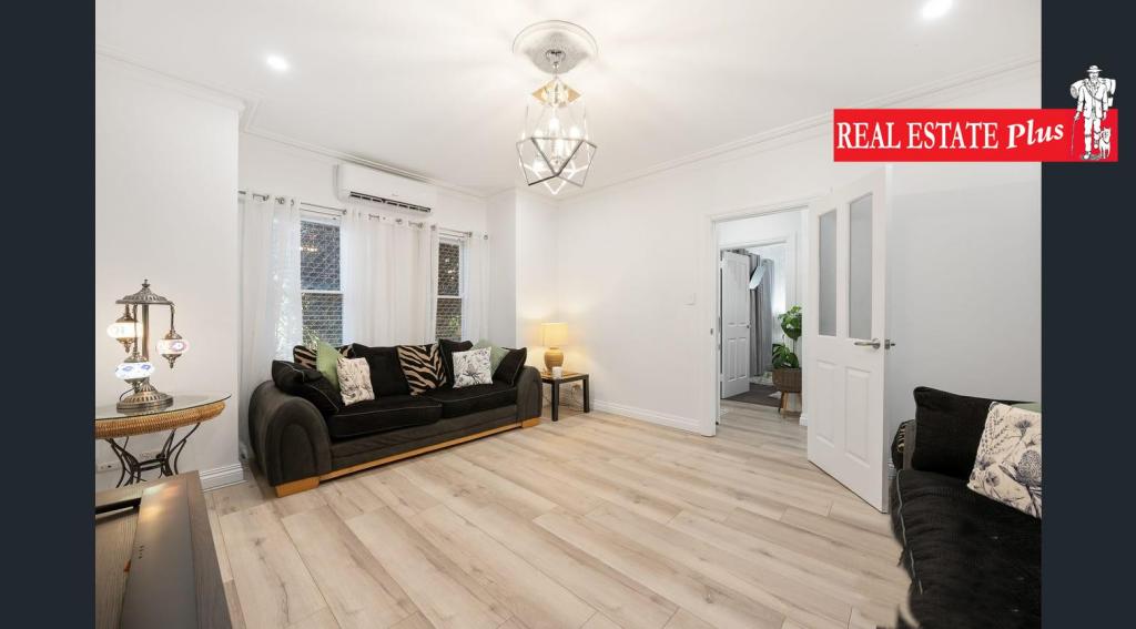 2/15 Fauntleroy St, Guildford, WA 6055