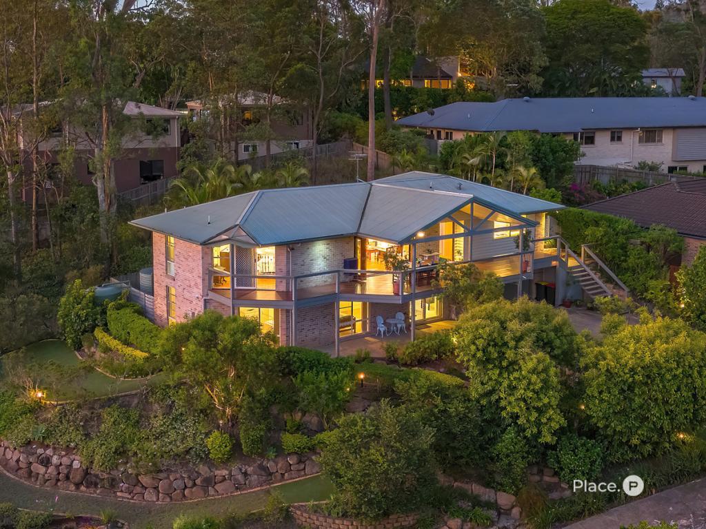 27 Tamarix St, Chapel Hill, QLD 4069