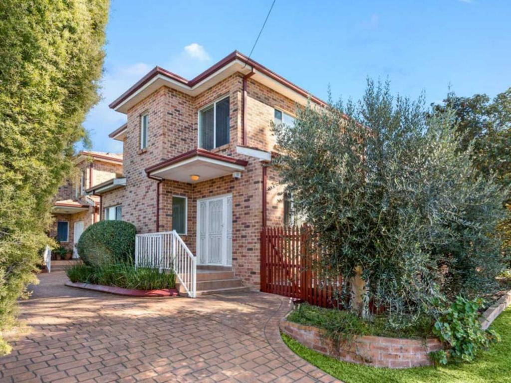 1/21 Christian Rd, Punchbowl, NSW 2196